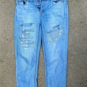 American Eagle ripped baggy jeans